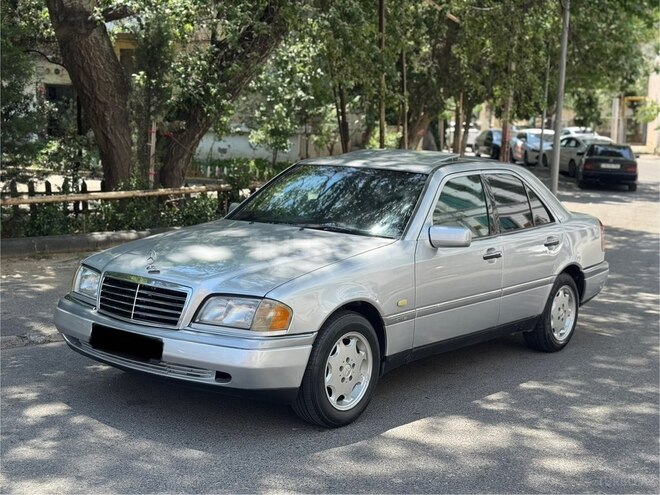 Mercedes C 180-9