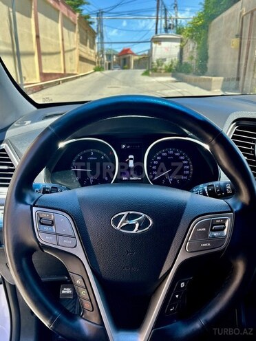 Hyundai Santa Fe-8