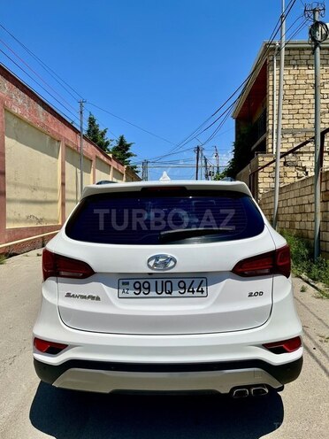 Hyundai Santa Fe-4