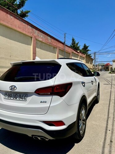 Hyundai Santa Fe-6