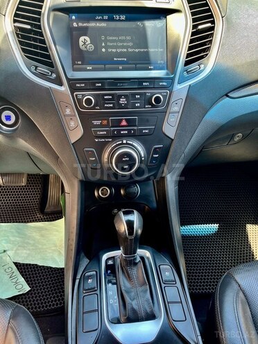 Hyundai Santa Fe-11
