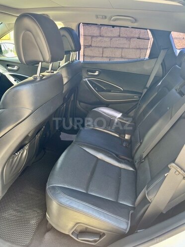 Hyundai Santa Fe-17