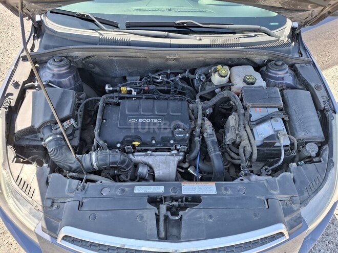 Chevrolet Cruze-14