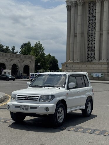 Mitsubishi Pajero io-2