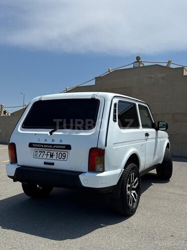 LADA (VAZ) Niva-11