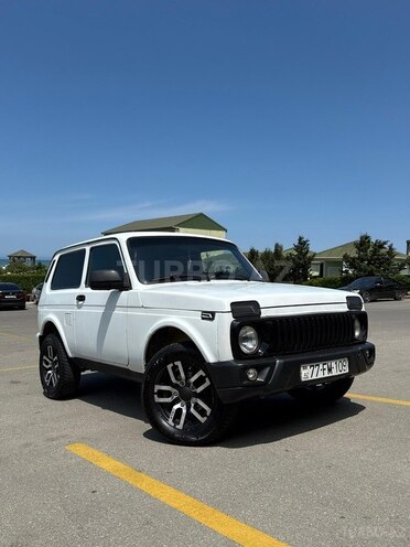 LADA (VAZ) Niva-8