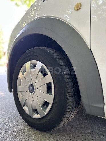 Ford Transit Connect-16