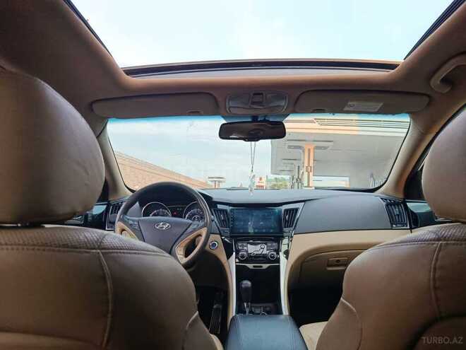 Hyundai Sonata-8
