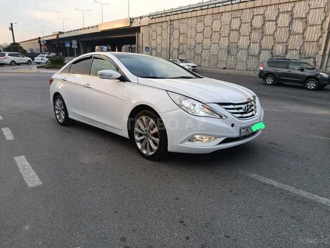 Hyundai Sonata-1