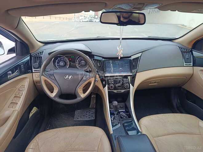 Hyundai Sonata-13