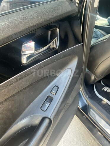 Hyundai Sonata-18