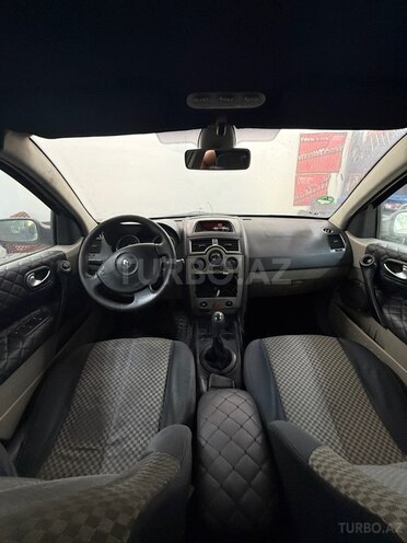 Renault Megane-6
