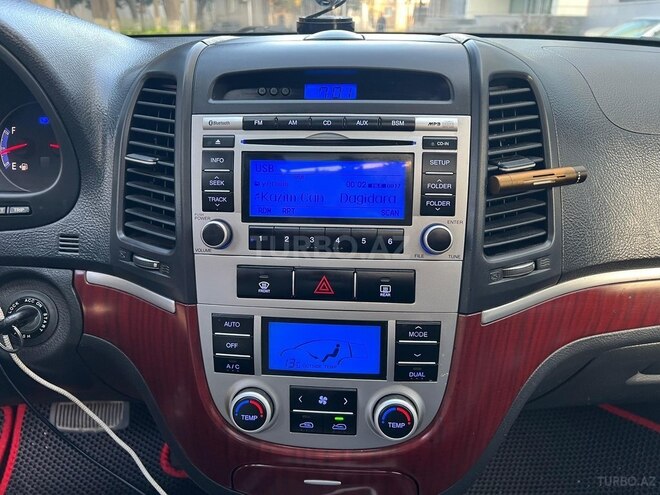 Hyundai Santa Fe-20