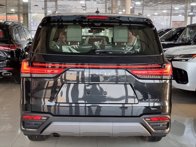 Lexus LX 600-19