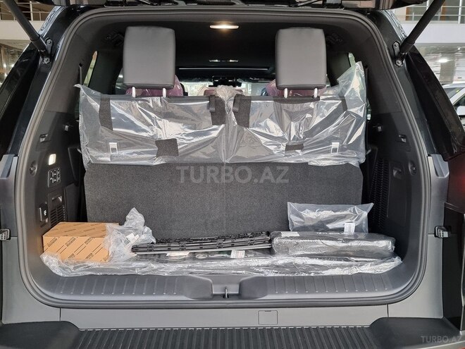 Lexus LX 600-31