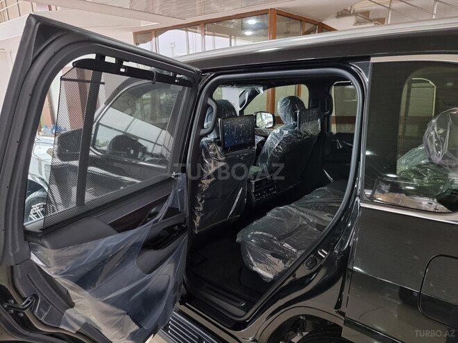 Lexus LX 600-28