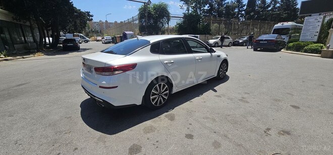 Kia Optima-5