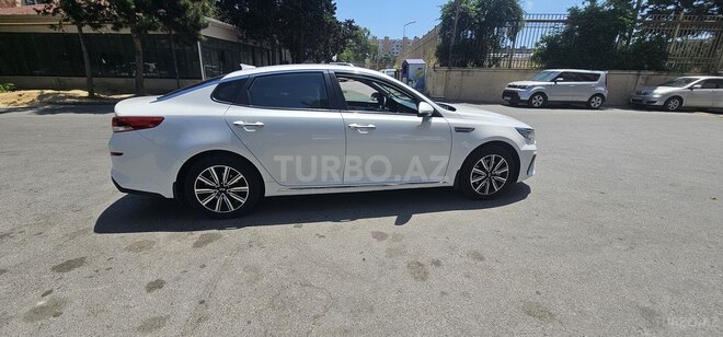 Kia Optima-3