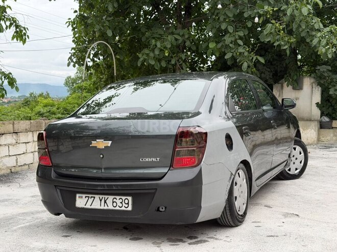 Chevrolet Cobalt-7