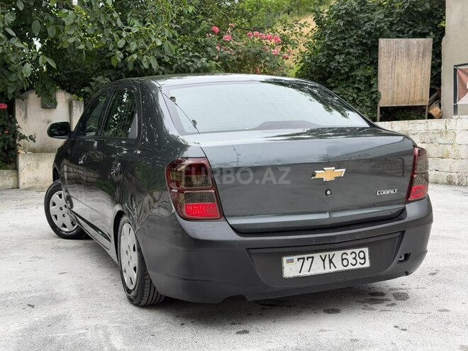 Chevrolet Cobalt-11