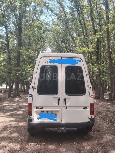 Ford Transit-2
