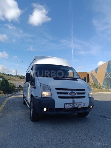 Ford Transit-7