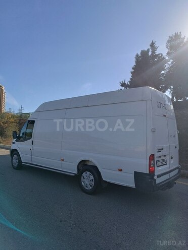 Ford Transit-11