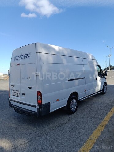 Ford Transit-9