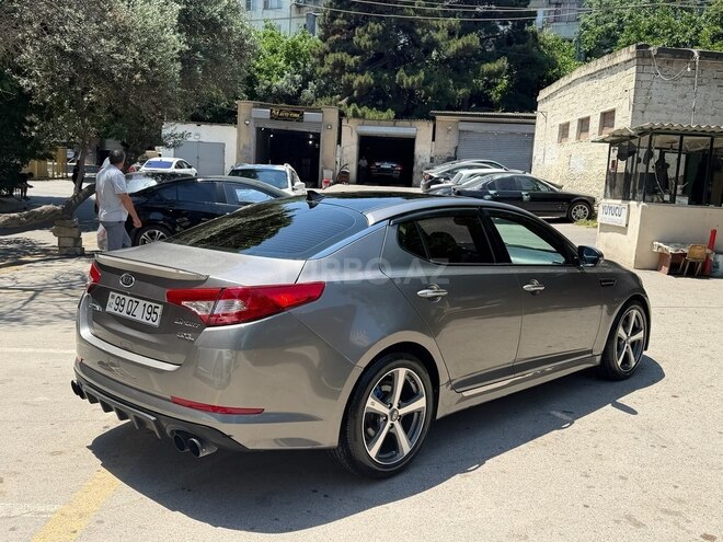 Kia Optima-4