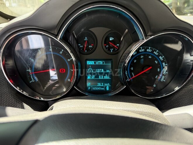 Chevrolet Cruze-8