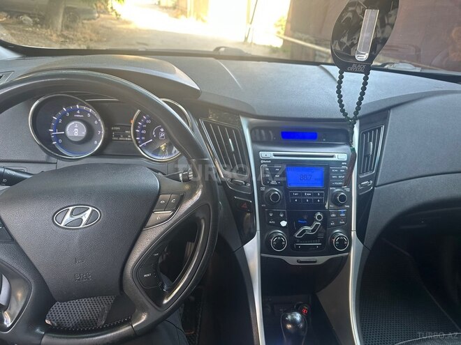 Hyundai Sonata-3