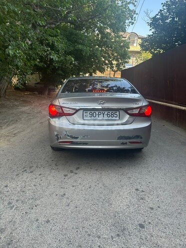 Hyundai Sonata-9