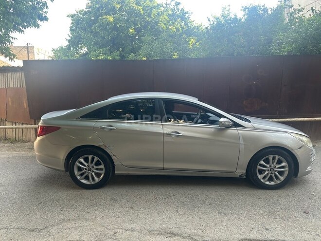Hyundai Sonata-10