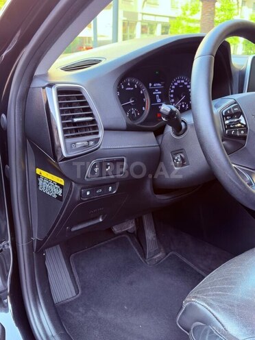 Hyundai Grandeur-21