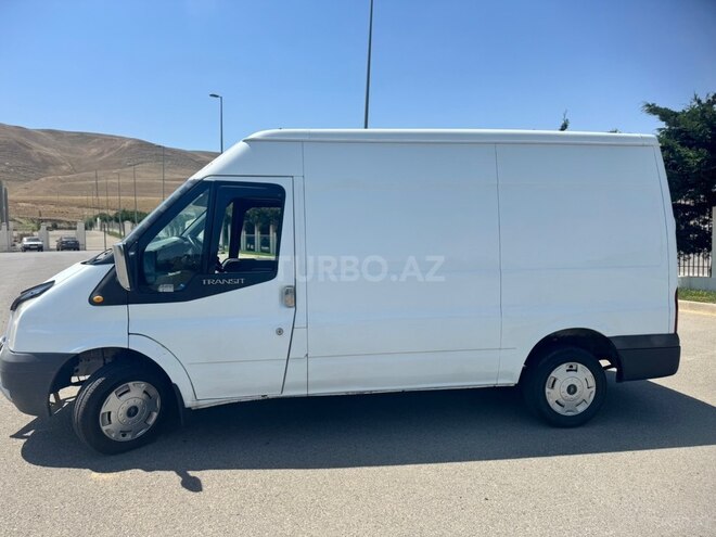 Ford Transit-2