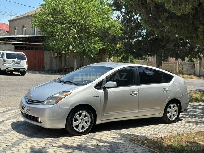 Toyota Prius-1