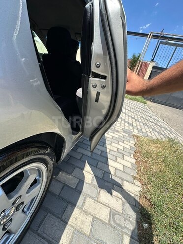 Toyota Prius-11