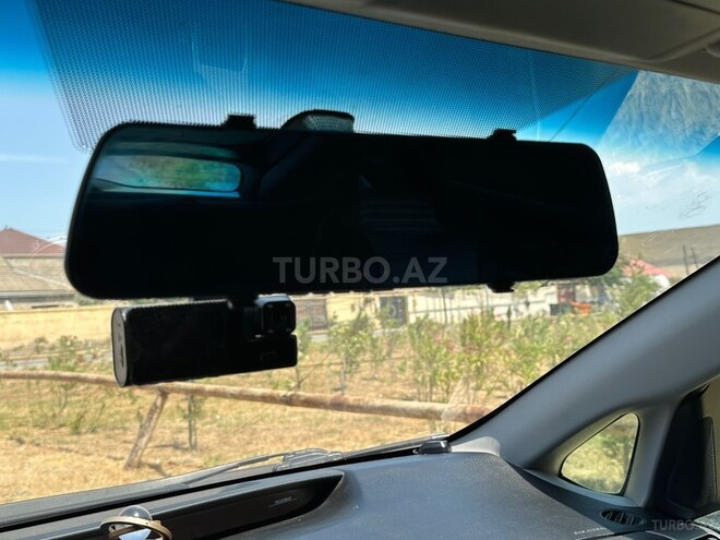 Toyota Prius-13