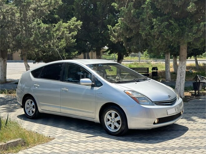 Toyota Prius-2