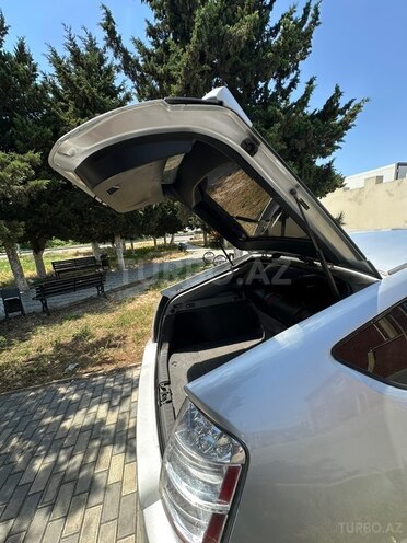 Toyota Prius-10