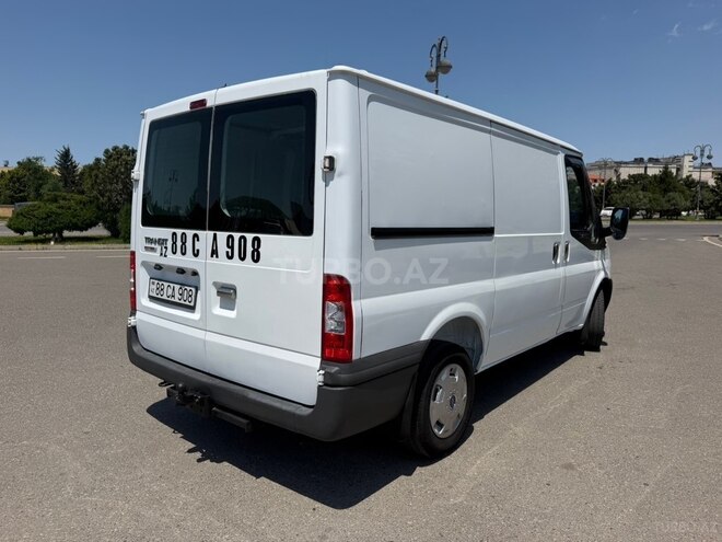 Ford Transit-3