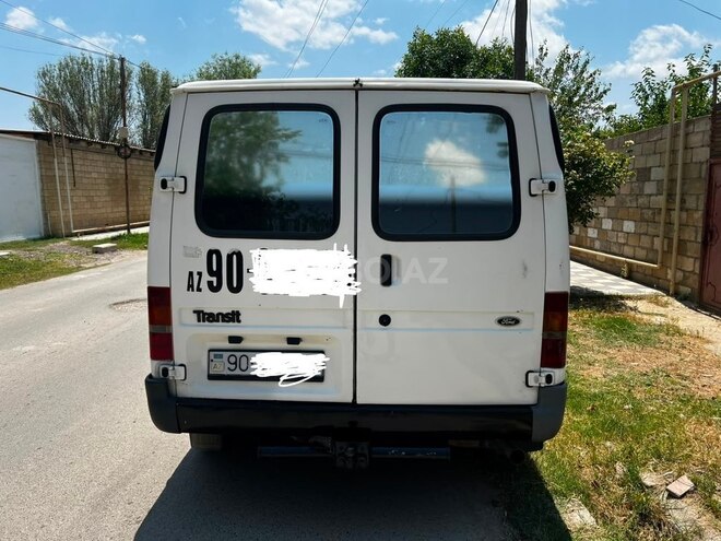 Ford Transit-2