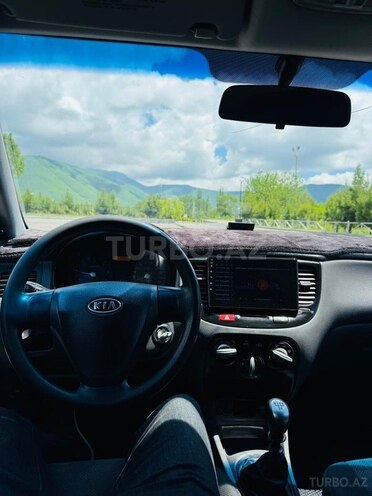 Kia Rio-9