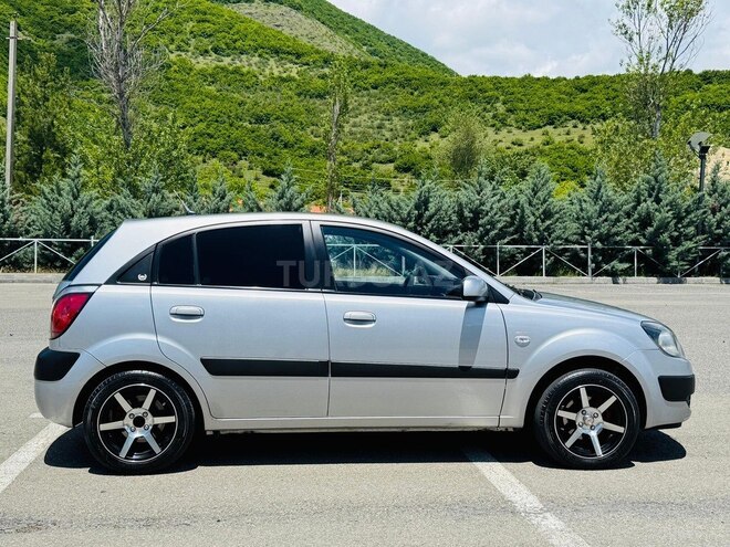 Kia Rio-3