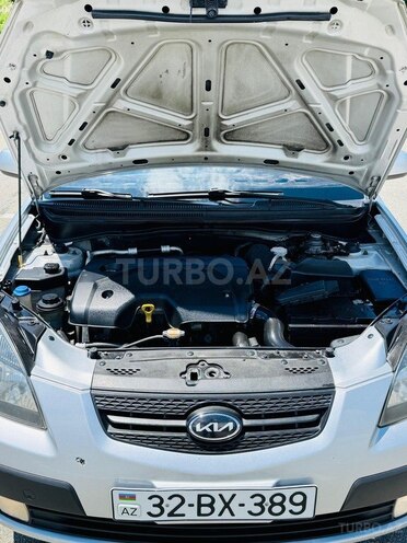 Kia Rio-16
