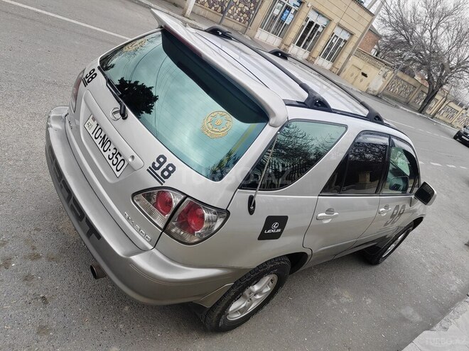 Lexus RX 300-2