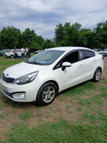 Kia Rio-3