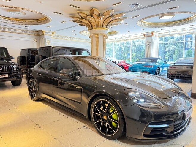 Porsche Panamera 4 E-Hybrid-2