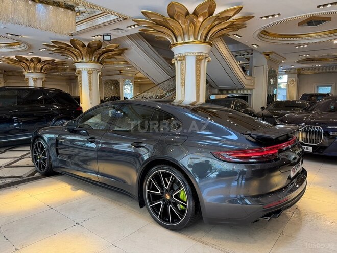 Porsche Panamera 4 E-Hybrid-6