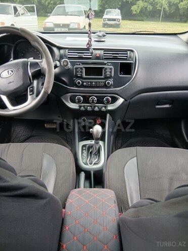 Kia Rio-9